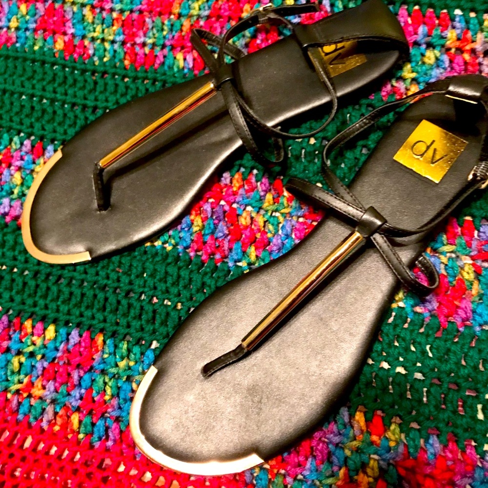 DV black sandals